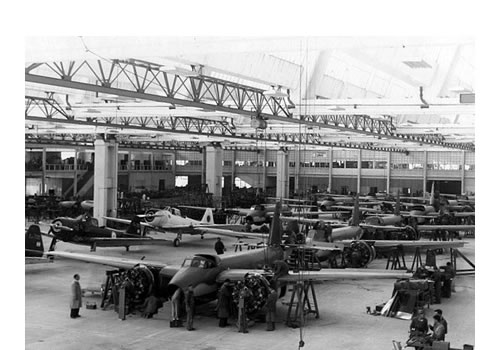 Vista de la Fábrica Militar de Aviones de Córdoba, alrededor del año 1950. Su alto desarrollo tecnológico sirvió de base para la creación del IAME.